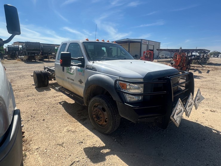 2015-ford-f550-image-3