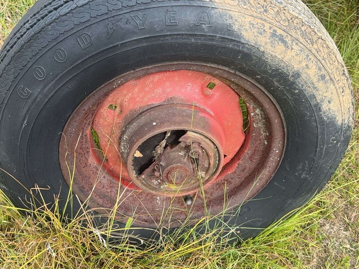 side-delivery-hay-rake-image-13