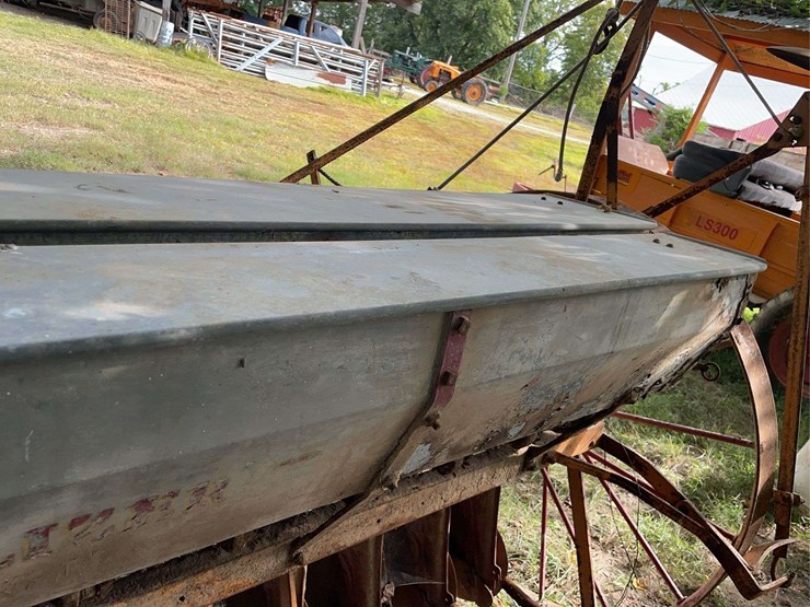 minneapolis-moline-8ft-grain-drill-image-23