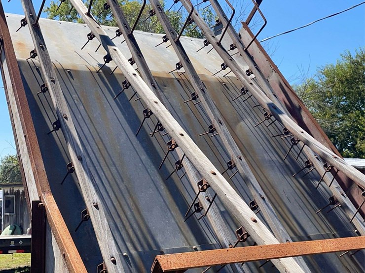 avery-hayhawk-hay-loader-image-9