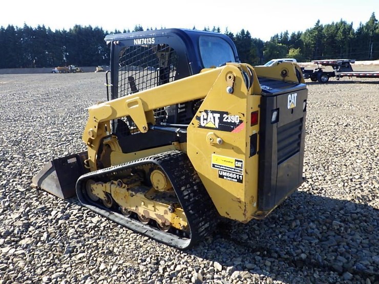 2017-caterpillar-239d-image-5