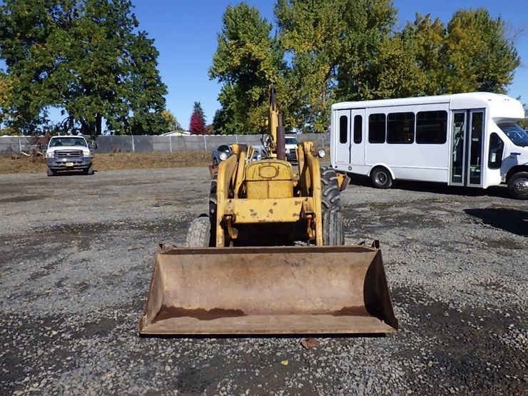 john-deere-8-image-2