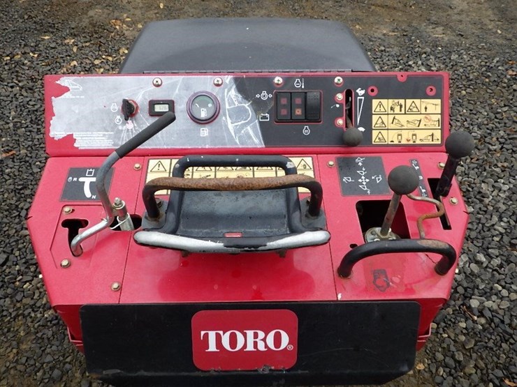 toro-skid-steer-tracked-loader-image-16