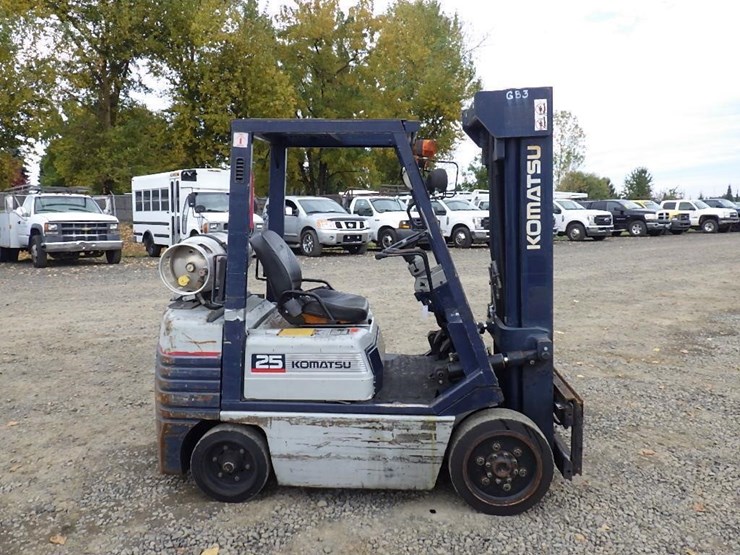 komatsu-fg25st-11-image-4