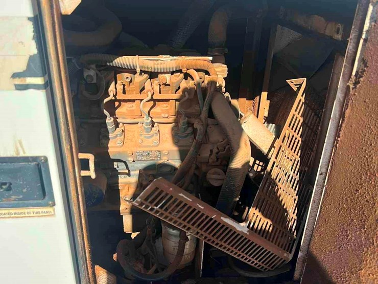 2009-multiquip-25kw-generator-image-2