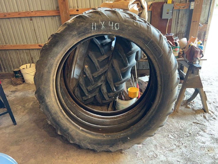 rear-tractor-tires-image-1