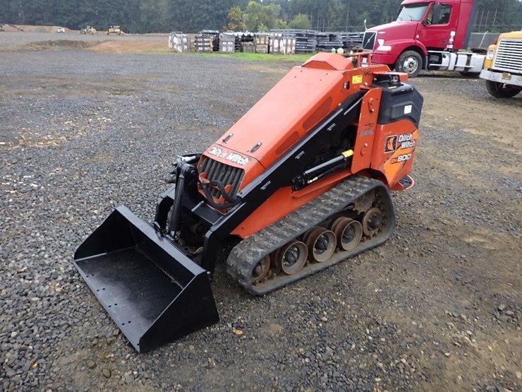 ditch-witch-sk800-image-1