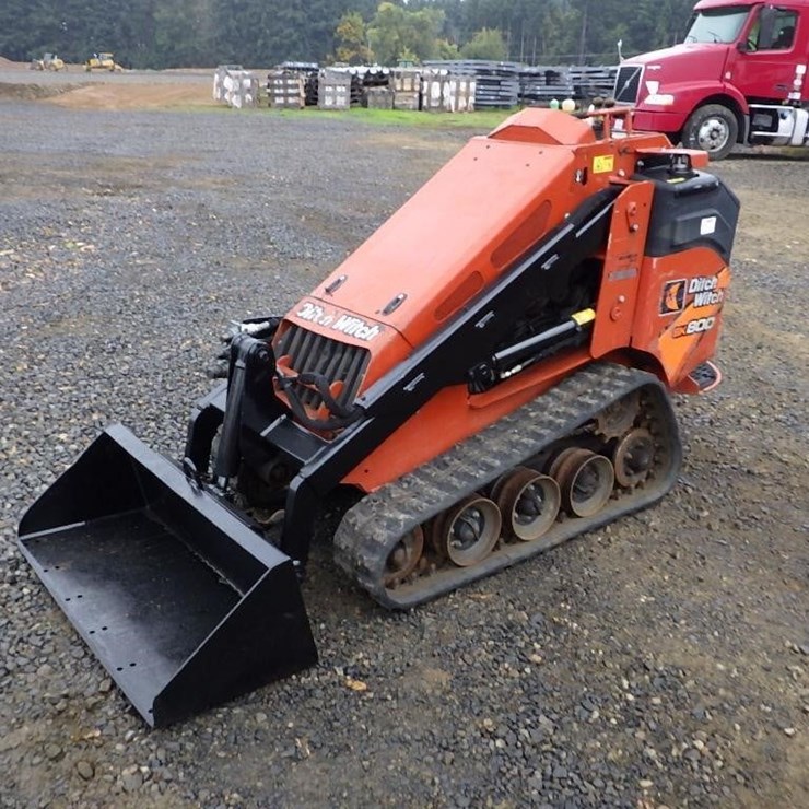 DITCH WITCH SK800