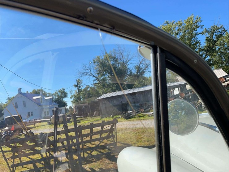 1952-chevrolet-deluxe-image-33