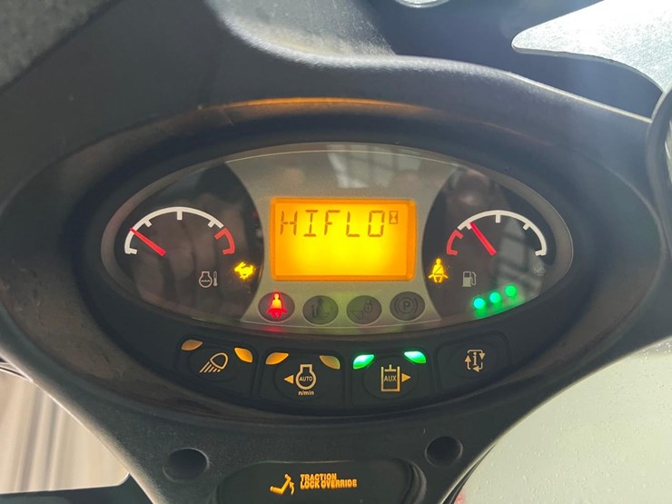 2022-bobcat-s770-image-19