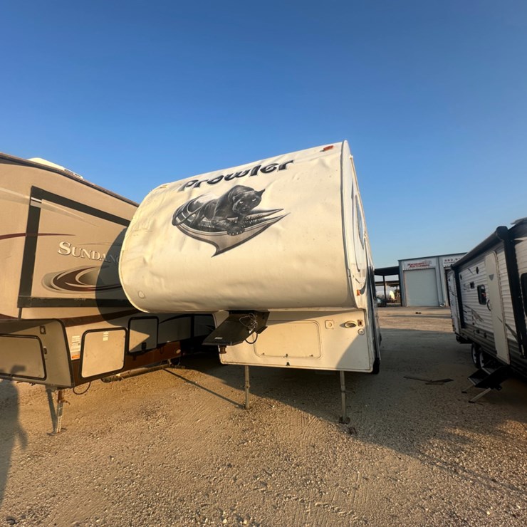 2011 26PS PROWLER 5TH WHEEL RV
