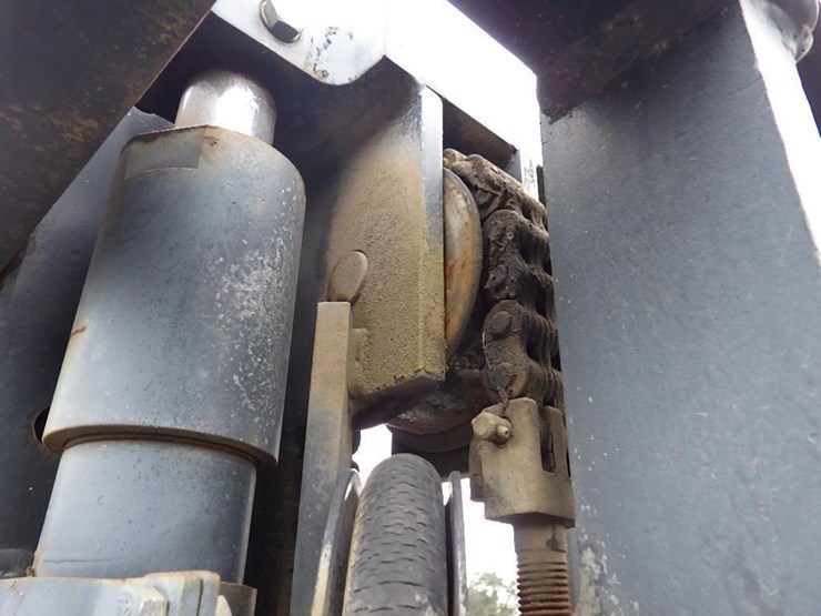 doosan-g25e-forklift-image-27
