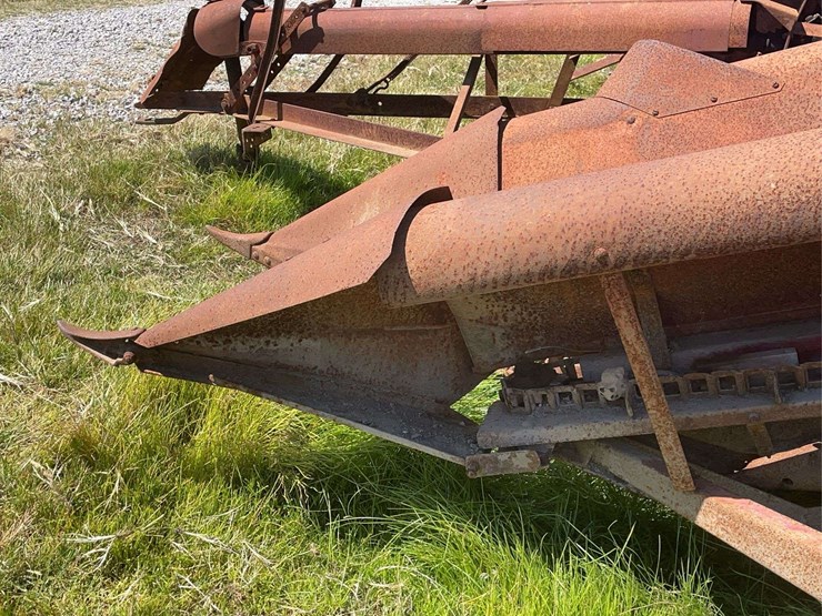 dearborn-1-row-corn-picker-image-16