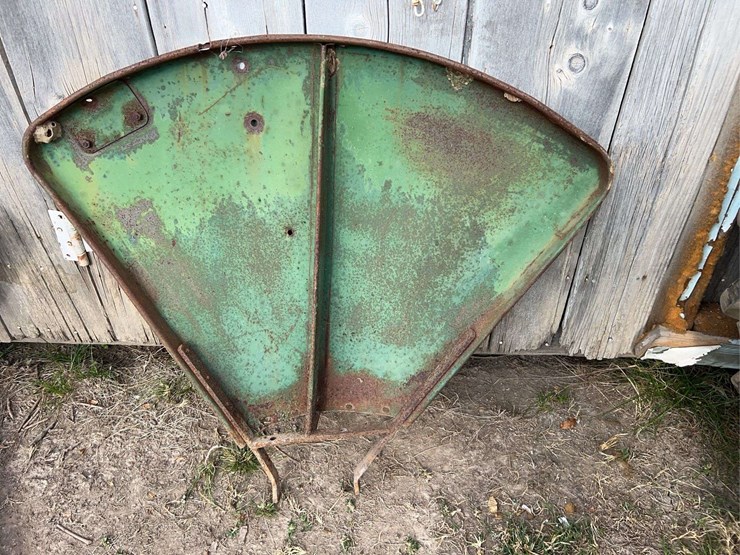 (2)-oliver-fenders-image-5