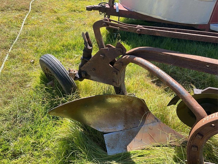 moline-2-bottom-plow-image-22