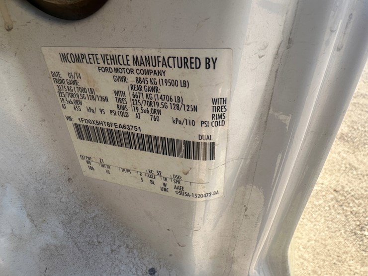 2015-ford-f550-image-10