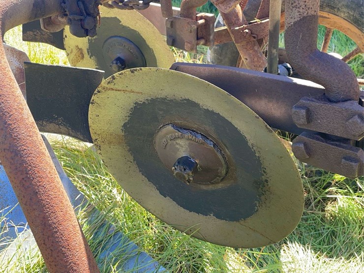 moline-2-bottom-plow-image-28