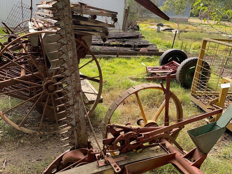 oliver-horse-drawn-sickle-mower-image-5