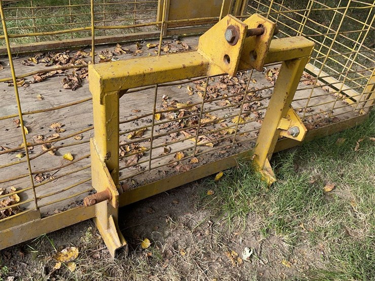 livestock-carrier-image-10