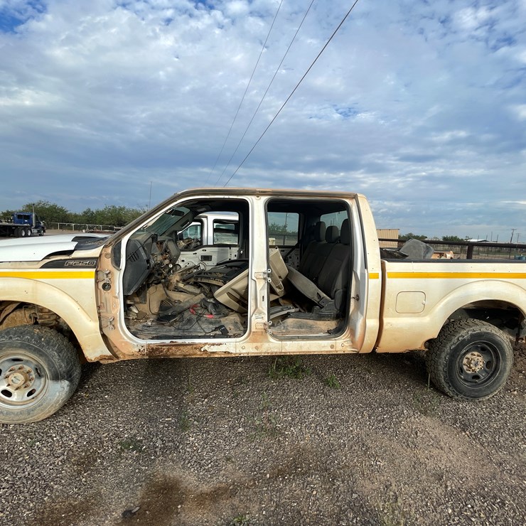 #1116 • Parts Truck (No Title) (Offsite in La Union, NM)