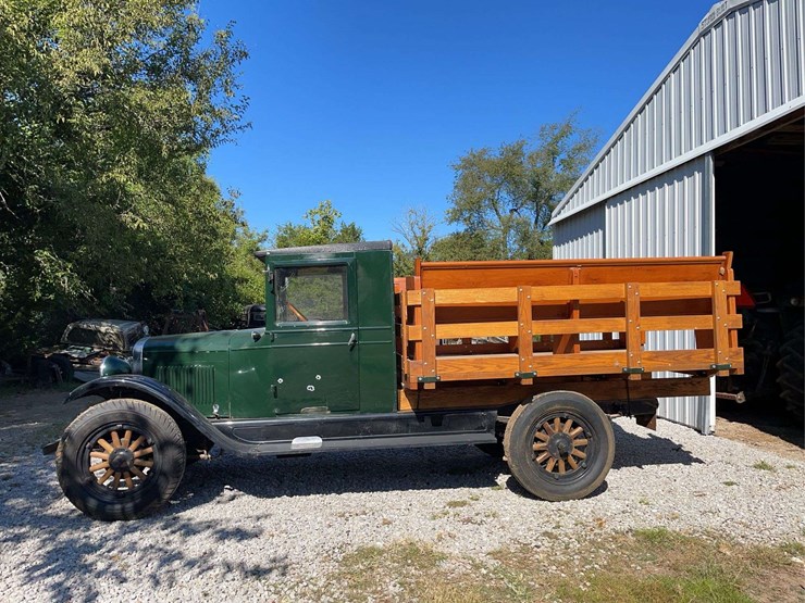 chevrolet-stake-bed-truck-image-2