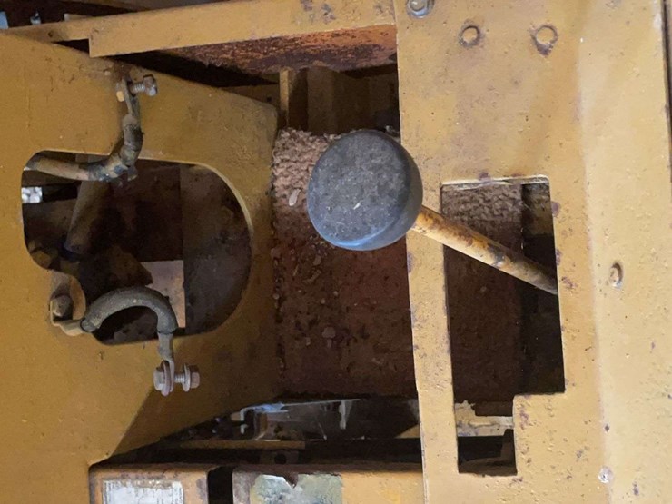 minneapolis-moline-108-image-36