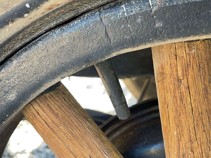 chevrolet-stake-bed-truck-image-39