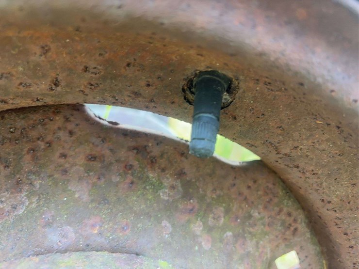 side-delivery-hay-rake-image-11