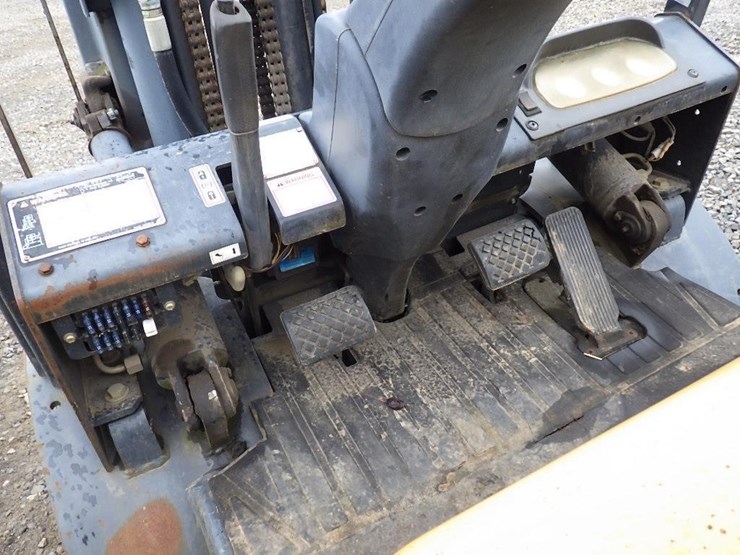 doosan-g25e-forklift-image-19