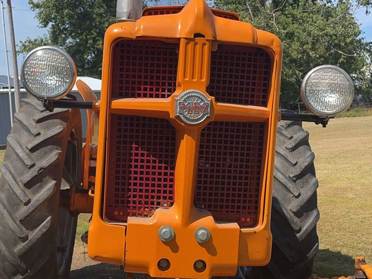 minneapolis-moline-445-image-9