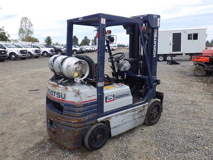 komatsu-fg25st-11-image-5