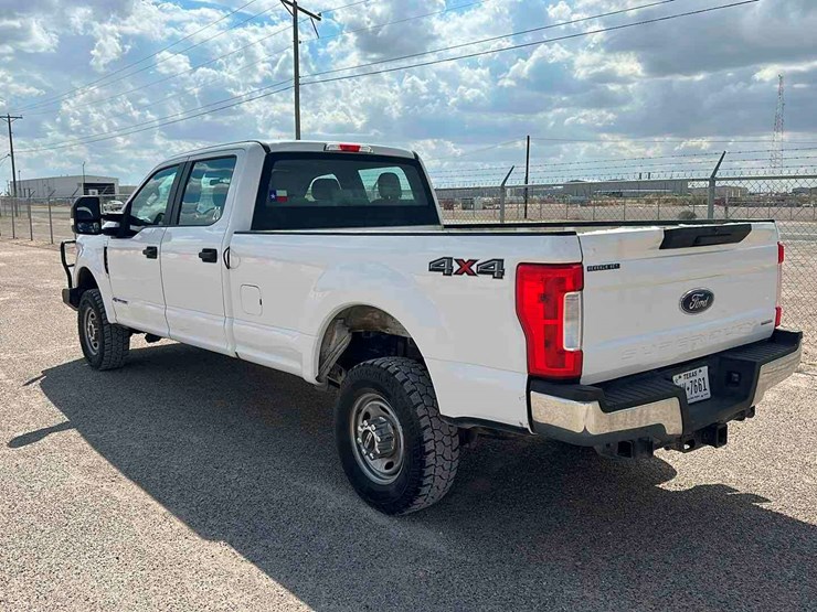 2018-ford-f350-image-4