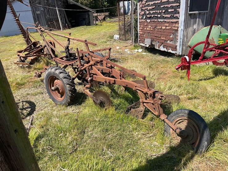 3-bottom-plow-image-3