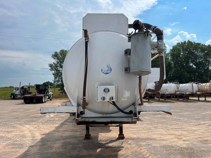 2008-dragon-150-bbl-aluminum-vacuum-trailer-image-2