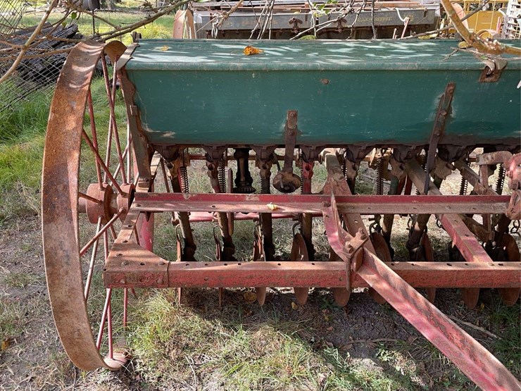 oliver-8ft-grain-drill-image-12