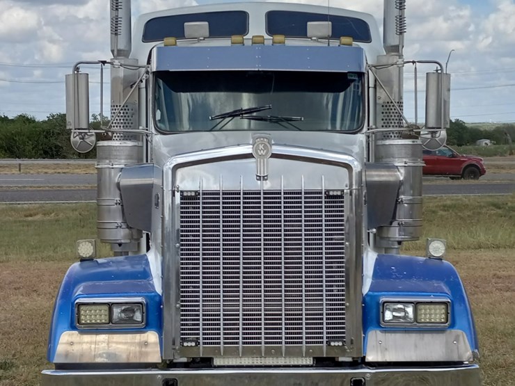 2000-kenworth-w900l-image-2