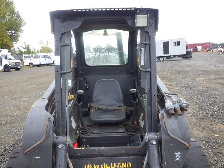2013-new-holland-l220-image-15