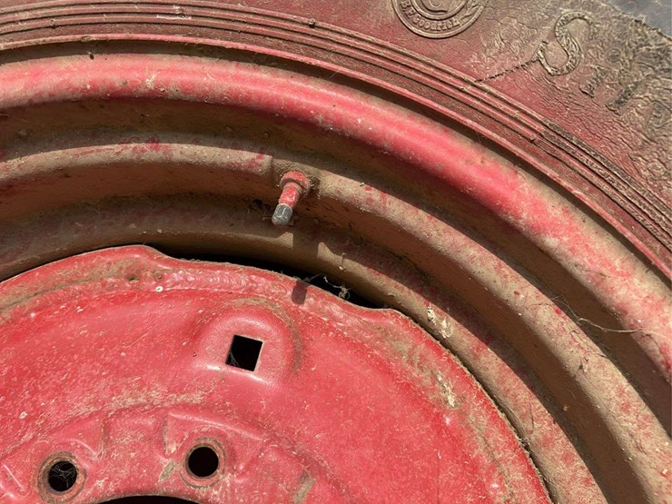 (2)-rear-tires-and-rims-image-10