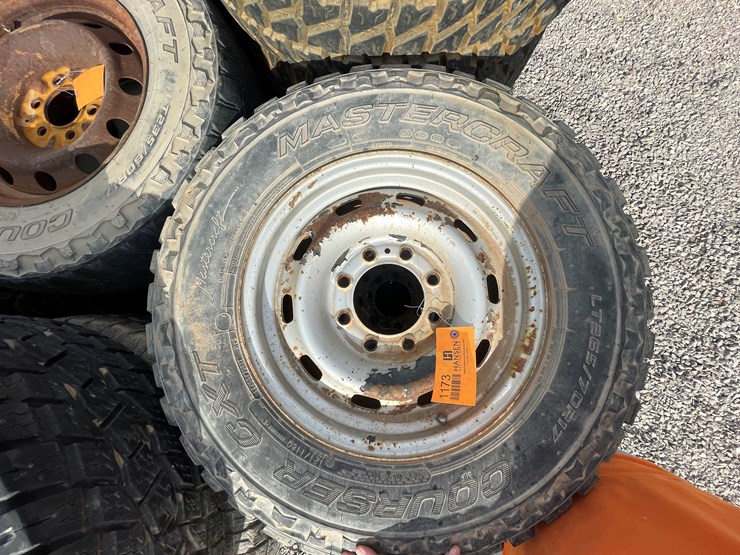 #1173-•-tires-(located-in-la-union,-nm)-image-4