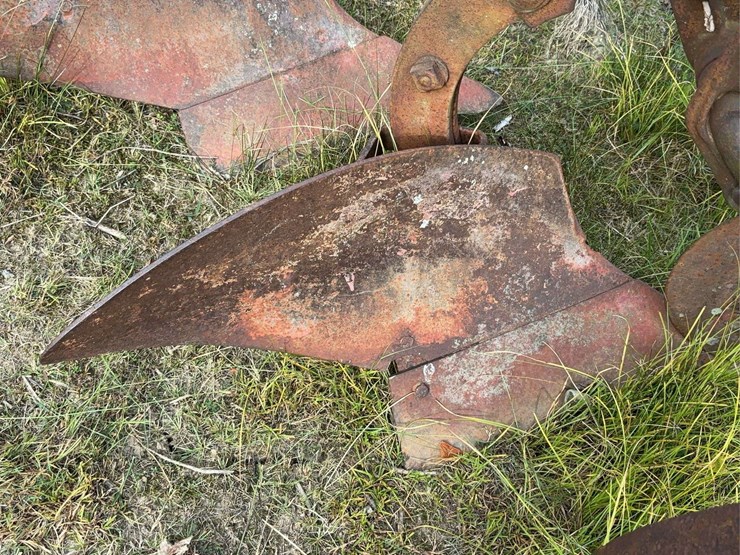 2-bottom-plow-image-8