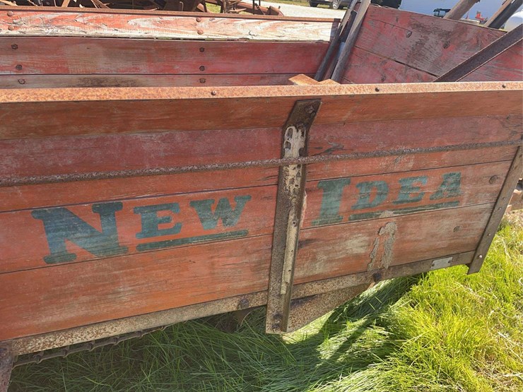 new-idea-manure-spreader-image-34