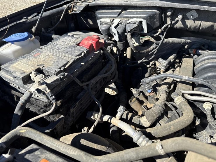 2020-ford-f150-xlt-image-12