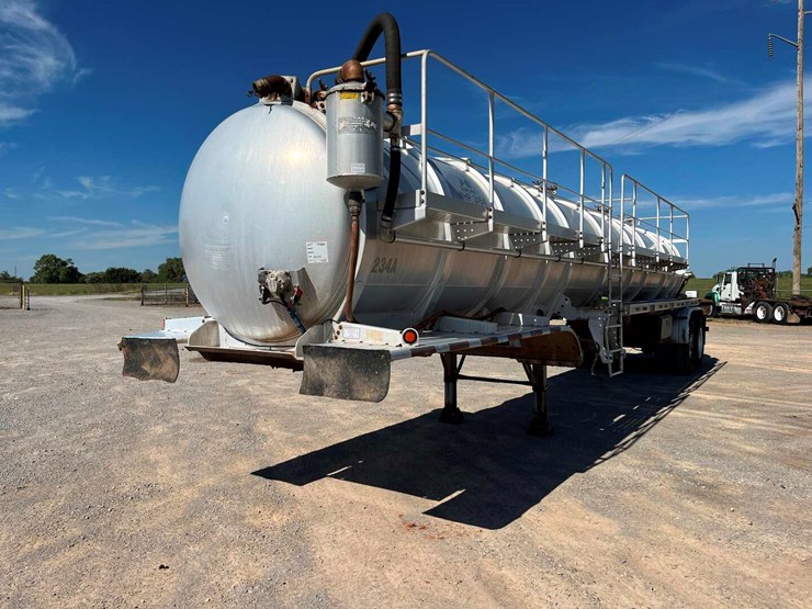 2017-troxel-150-bbl-aluminum-vacuum-trailer-image-1