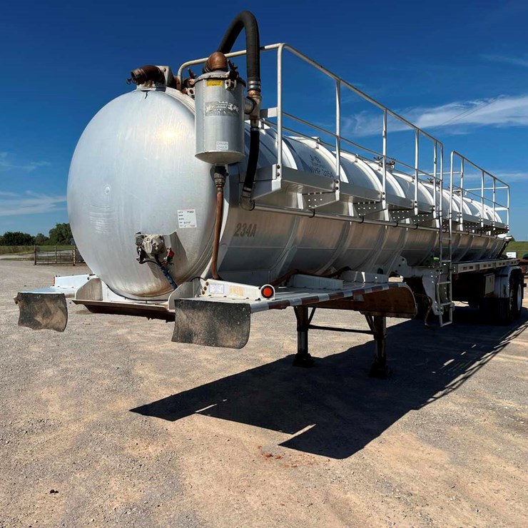 2017 TROXEL 150 BBL ALUMINUM VACUUM TRAILER