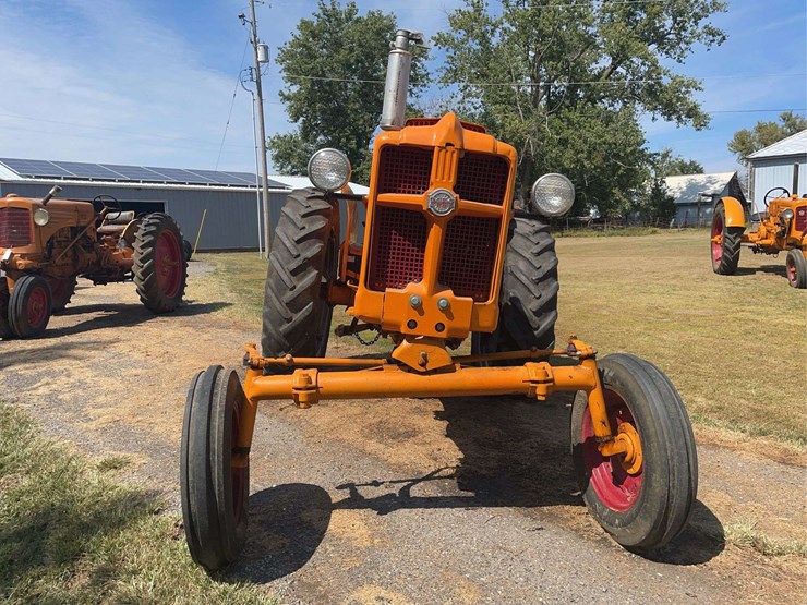 minneapolis-moline-445-image-8