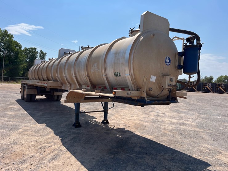 2007-dragon-150-bbl-aluminum-vacuum-trailer-image-3
