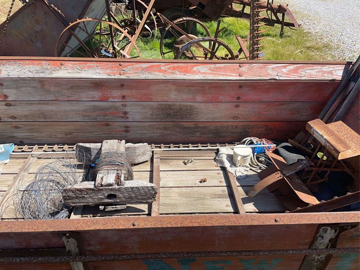 new-idea-manure-spreader-image-32