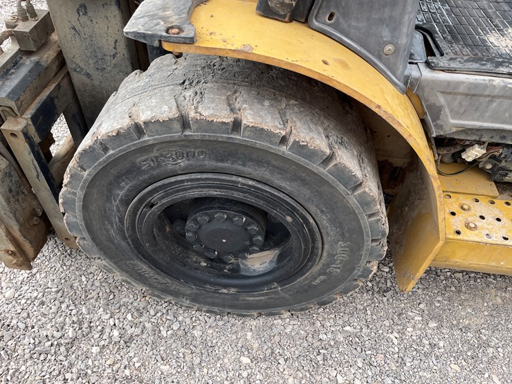 #1002-•-2015-cat-forklift-(offsite-in-la-union,-nm)-image-12