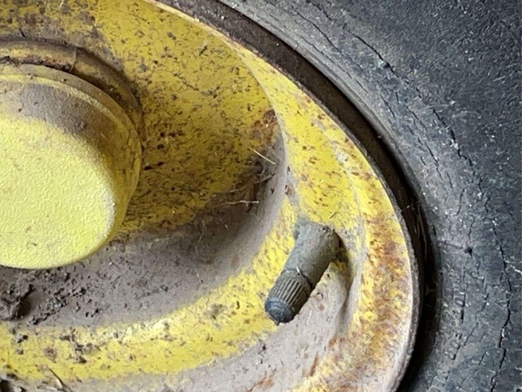 john-deere-316-image-16