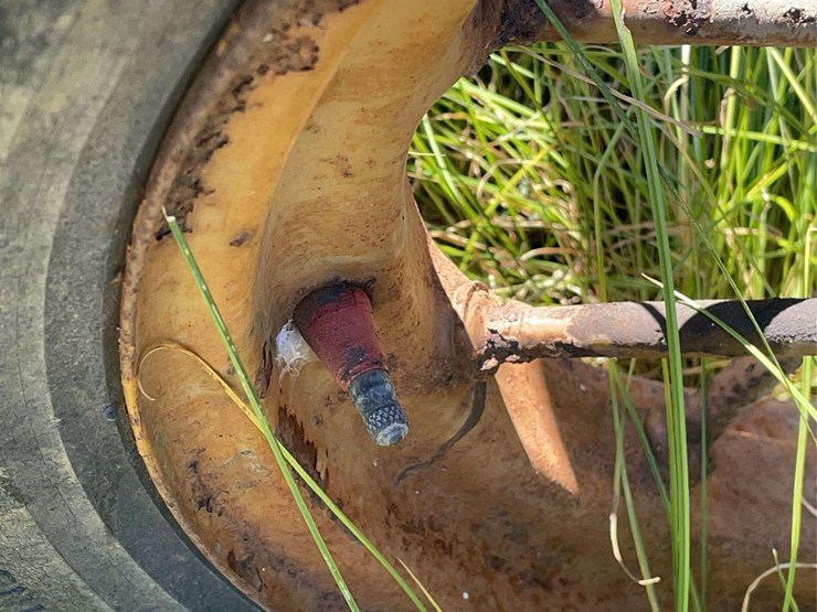 moline-2-bottom-plow-image-27